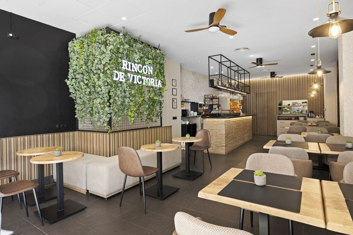 Commercial unit for sale in Guadalmina Alta Costa Del Sol, Málaga, Spain