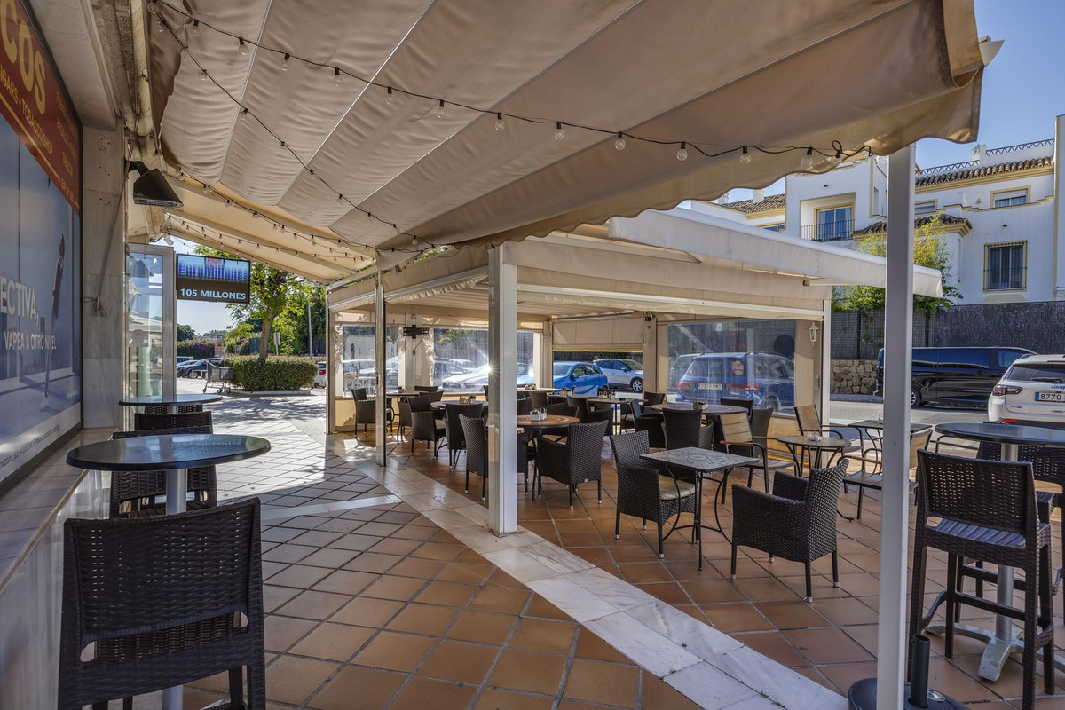 Commercial unit for sale in Guadalmina Alta Costa Del Sol, Málaga, Spain