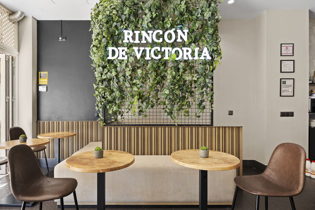 Commercial unit for sale in Guadalmina Alta Costa Del Sol, Málaga, Spain