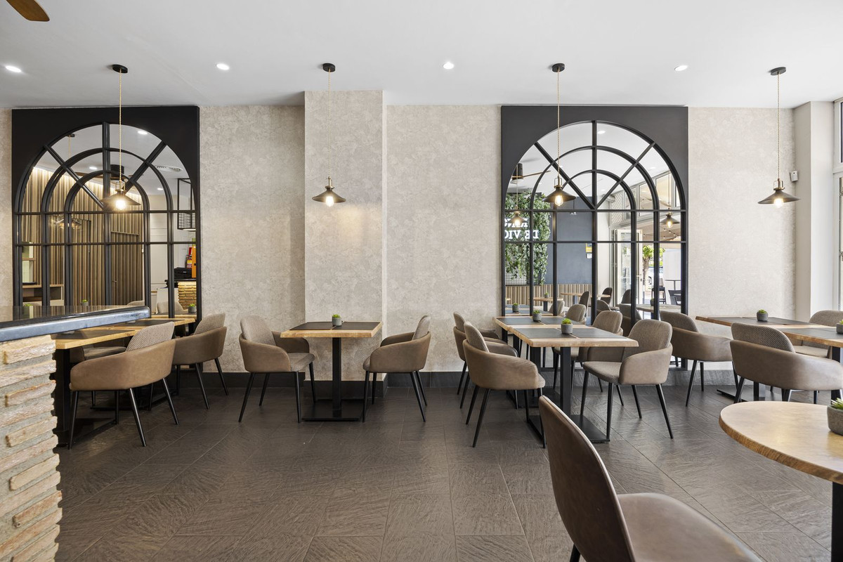 Commercial unit for sale in Guadalmina Alta Costa Del Sol, Málaga, Spain