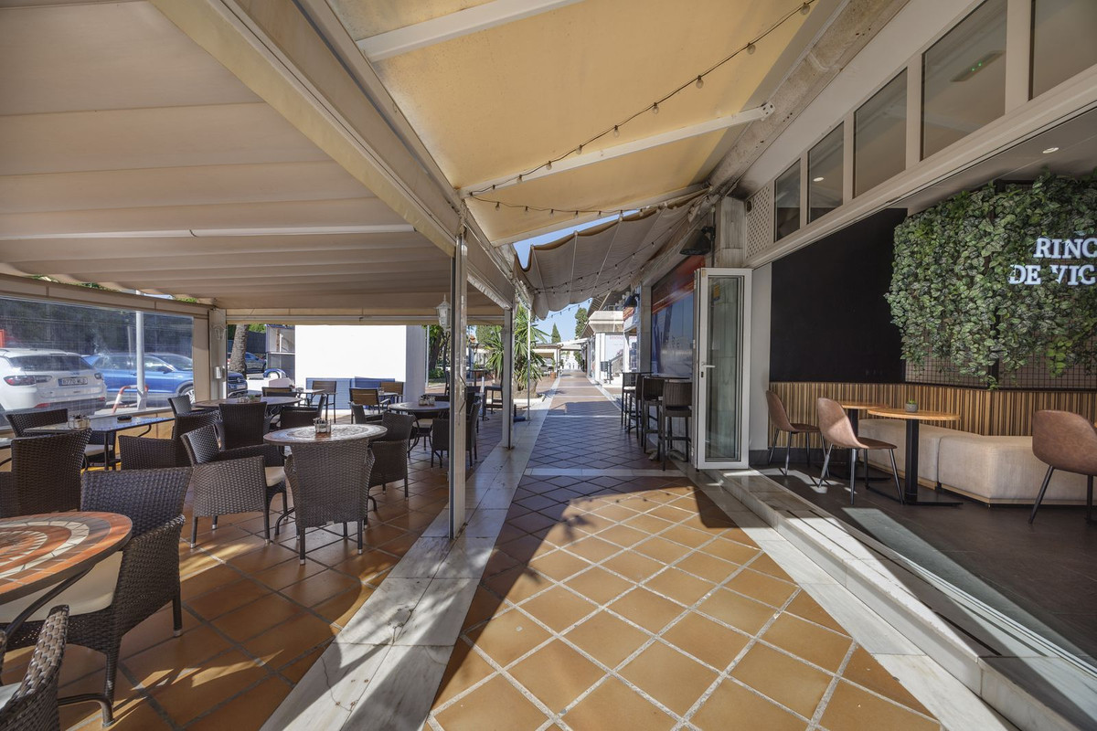 Commercial unit for sale in Guadalmina Alta Costa Del Sol, Málaga, Spain