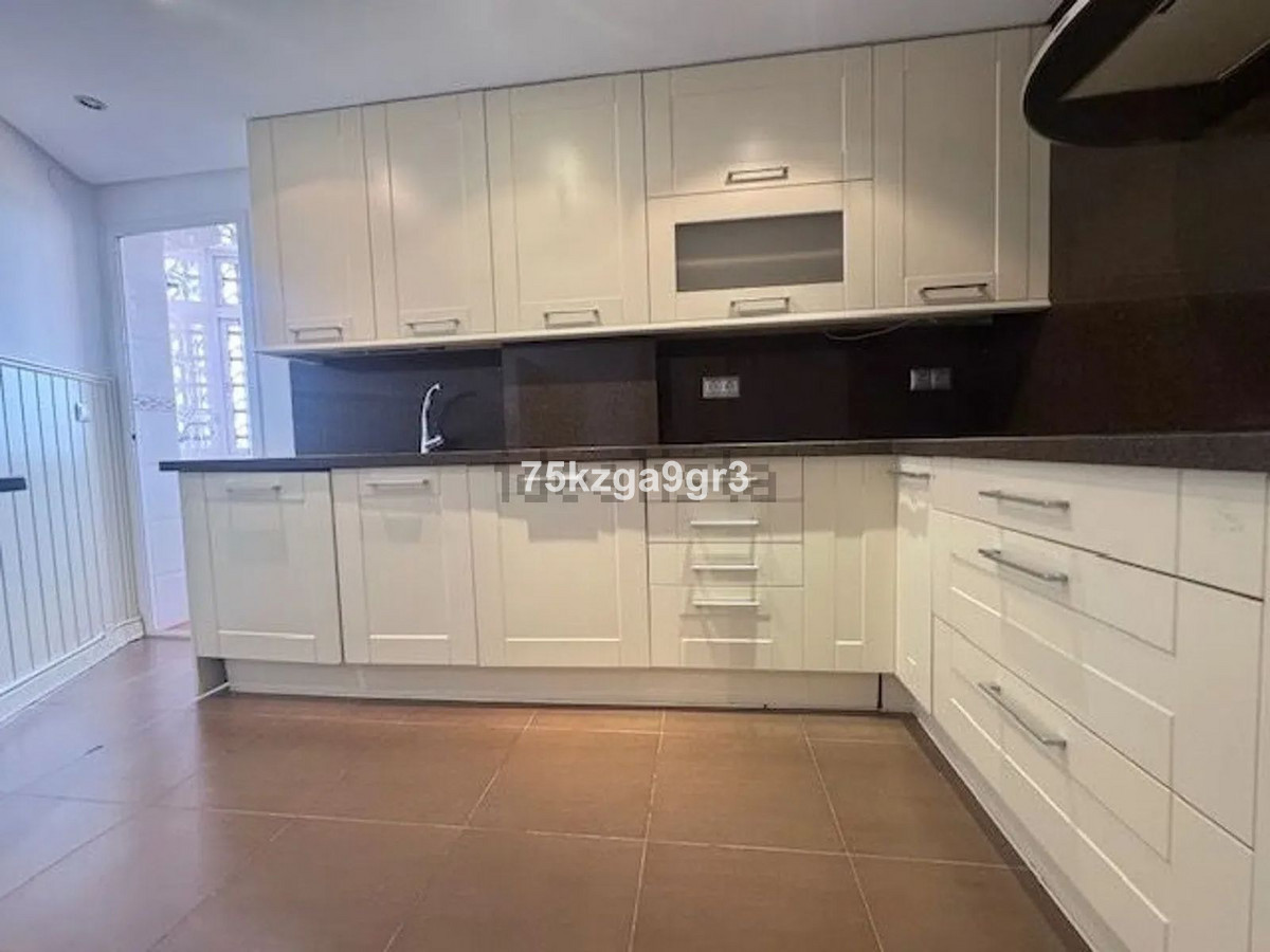 Se vende Apartamento Planta Media de 3 dormitorios en Costa Del Sol, Málaga, España