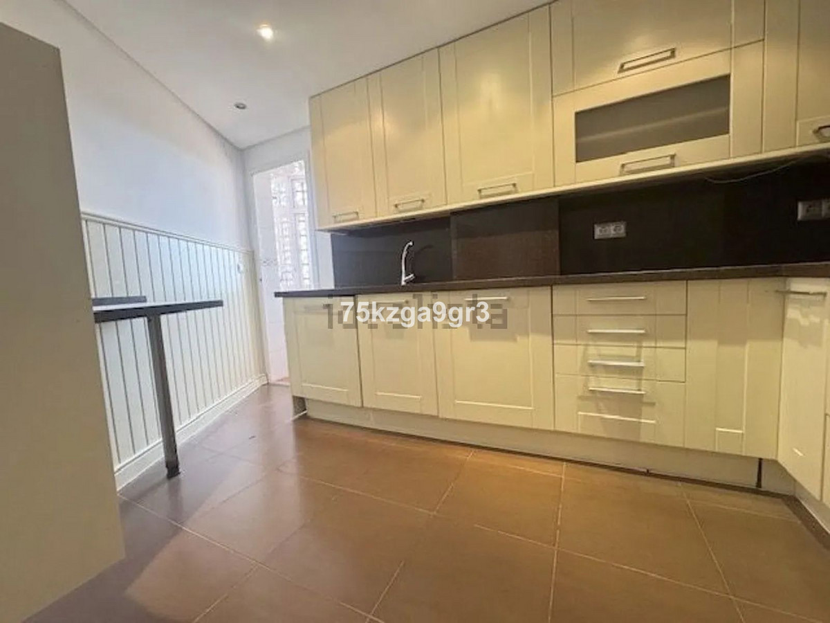Se vende Apartamento Planta Media de 3 dormitorios en Costa Del Sol, Málaga, España