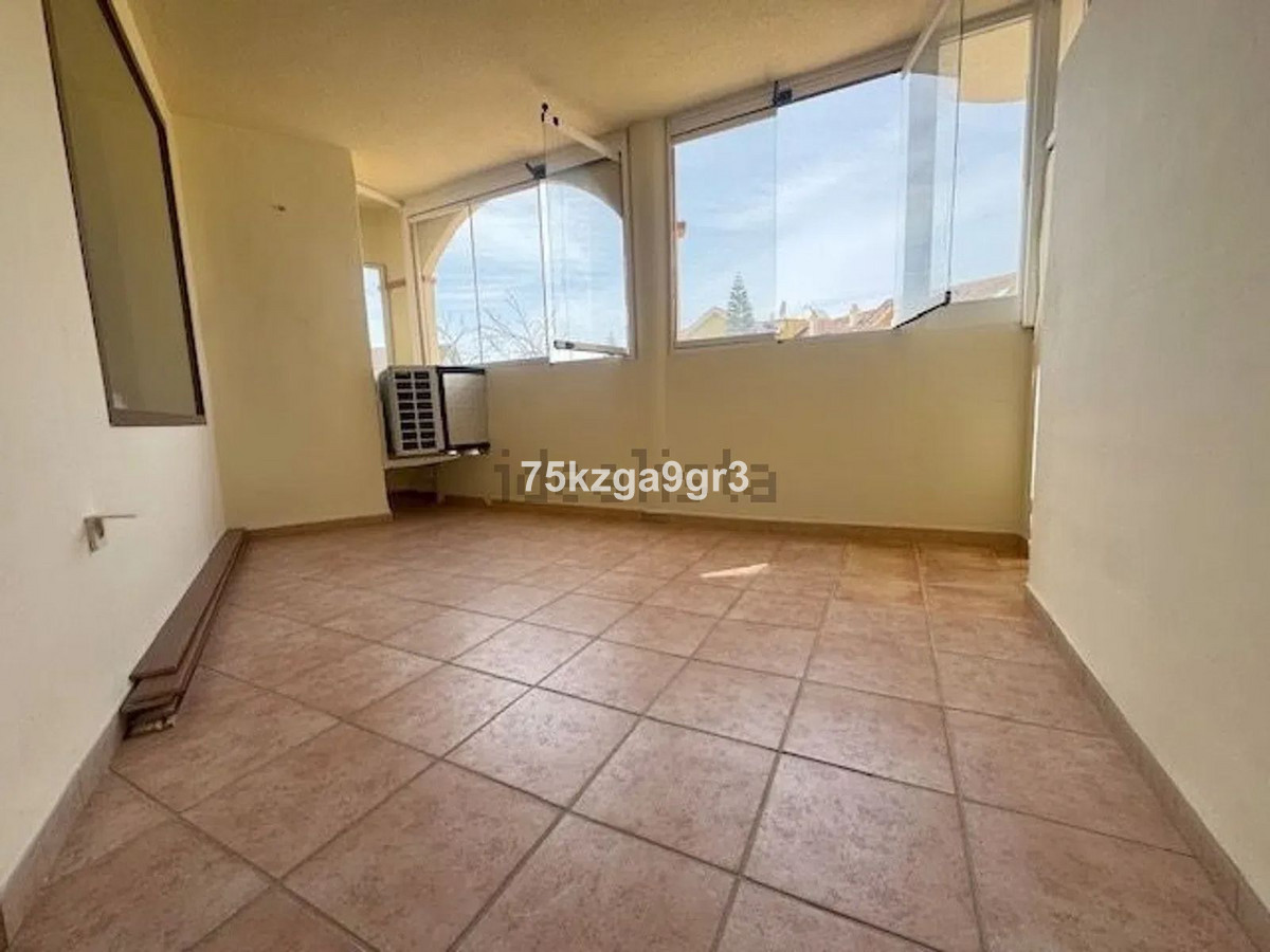 Se vende Apartamento Planta Media de 3 dormitorios en Costa Del Sol, Málaga, España