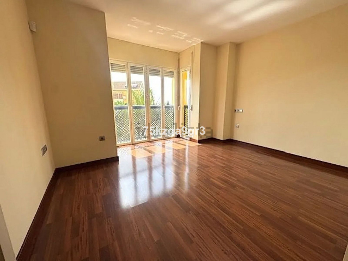 Se vende Apartamento Planta Media de 3 dormitorios en Costa Del Sol, Málaga, España
