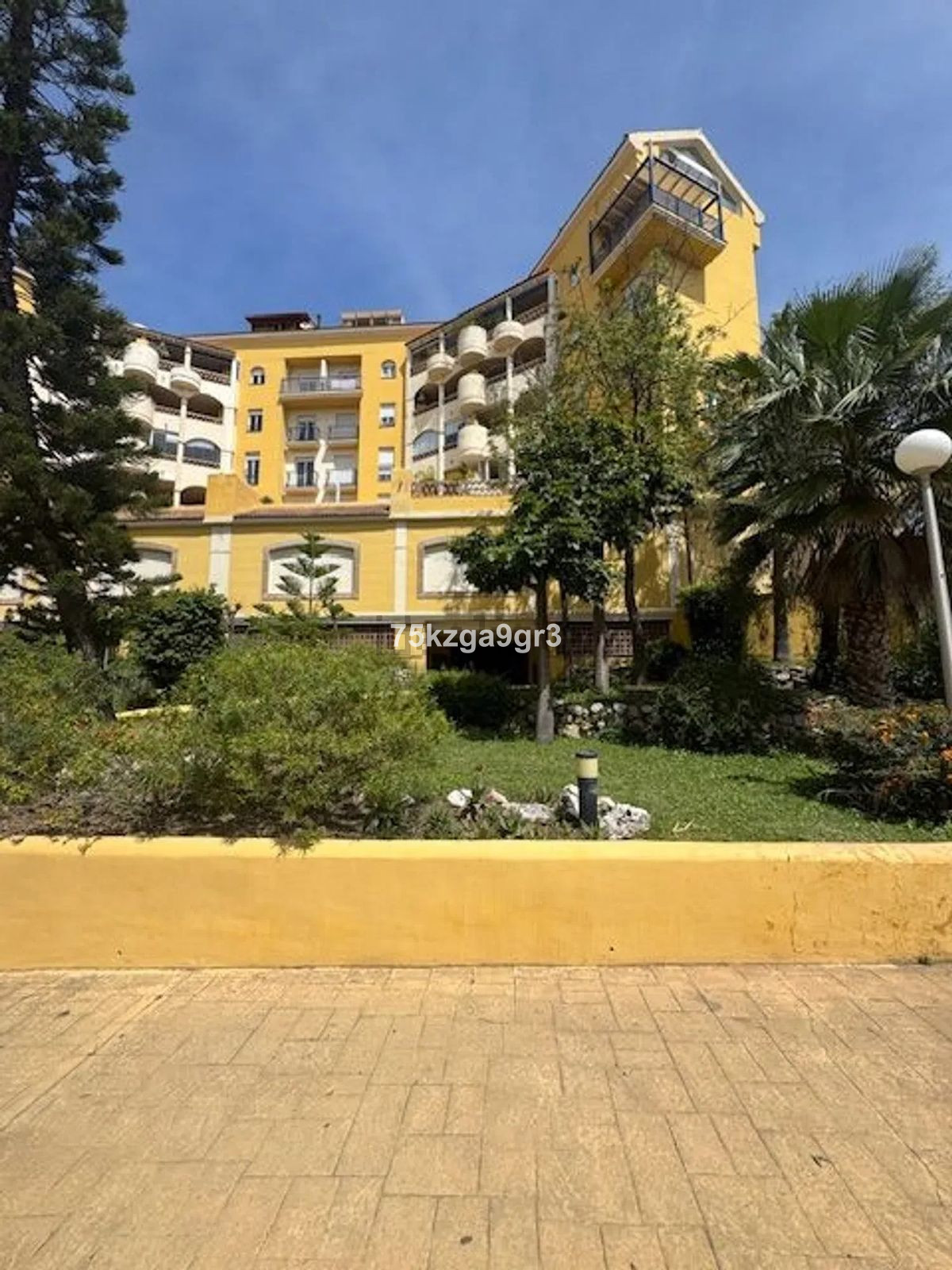 Se vende Apartamento Planta Media de 3 dormitorios en Costa Del Sol, Málaga, España
