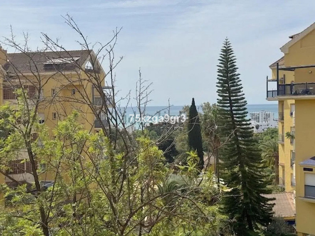 Se vende Apartamento Planta Media de 3 dormitorios en Costa Del Sol, Málaga, España