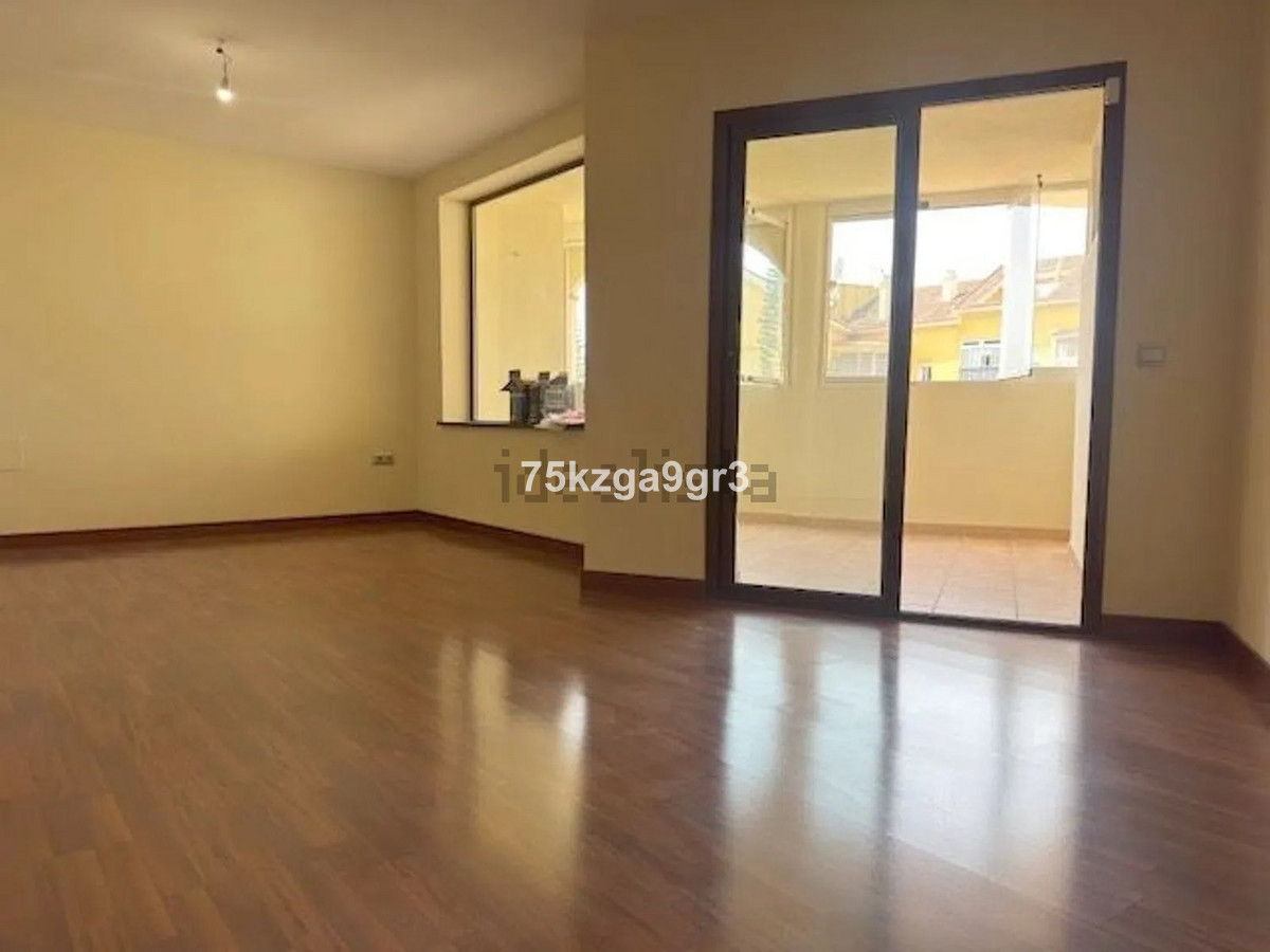 Se vende Apartamento Planta Media de 3 dormitorios en Costa Del Sol, Málaga, España