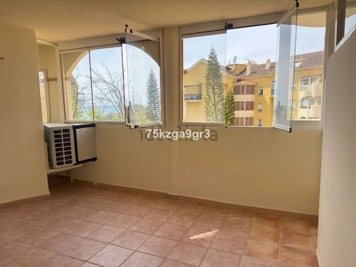 Se vende Apartamento Planta Media de 3 dormitorios en Costa Del Sol, Málaga, España