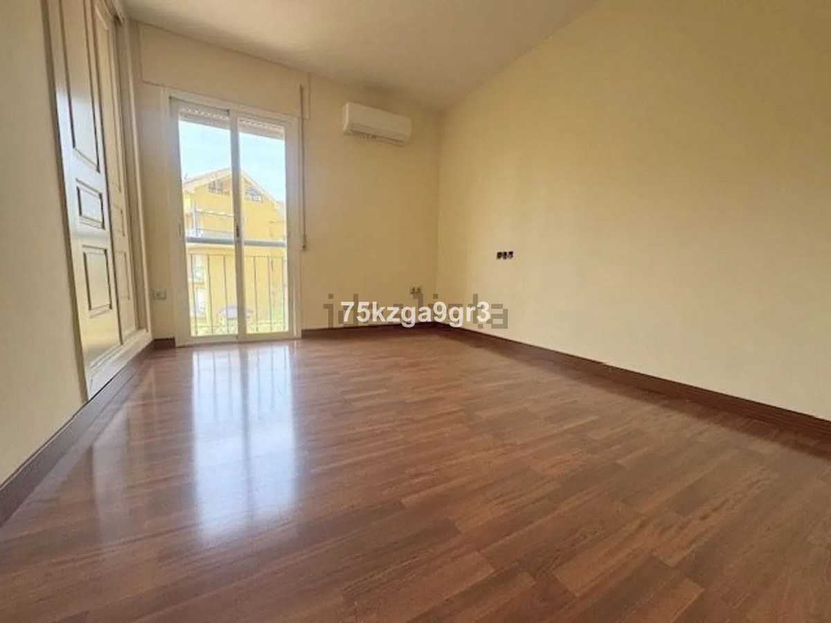 Se vende Apartamento Planta Media de 3 dormitorios en Costa Del Sol, Málaga, España
