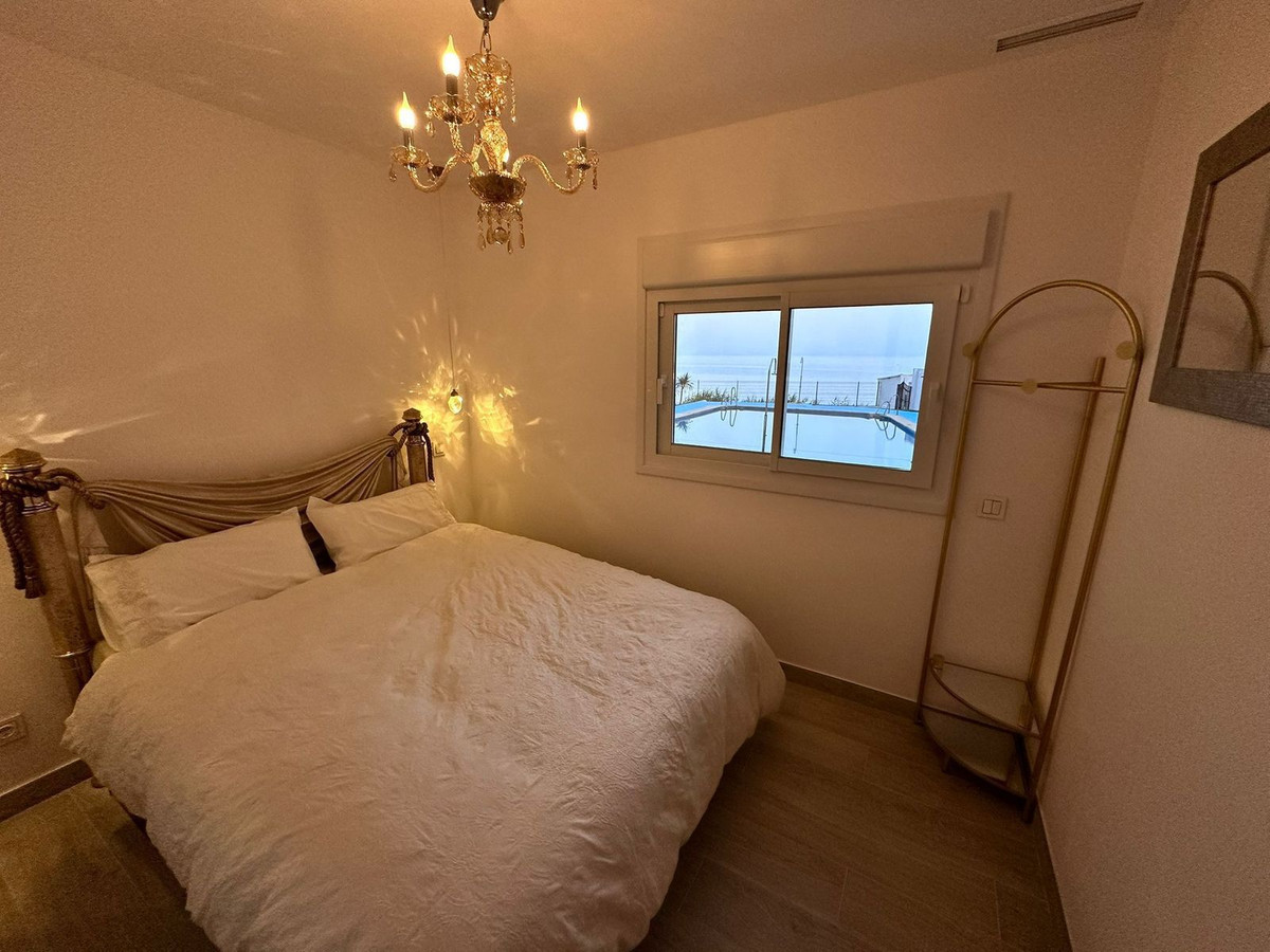 Se vende Apartamento Planta Baja de 2 dormitorios en Costa Del Sol, Cadiz, España