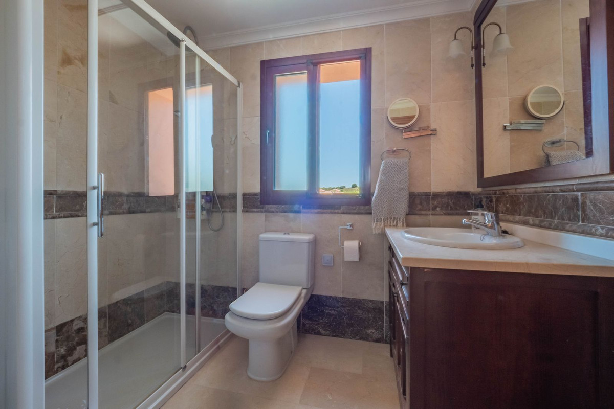 Se vende Adosada de 5 dormitorios en Costa Del Sol, Málaga, España
