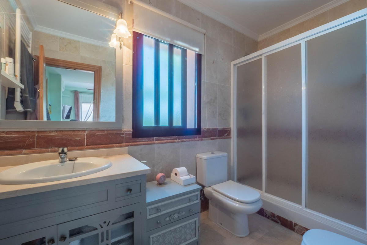 Se vende Adosada de 5 dormitorios en Costa Del Sol, Málaga, España