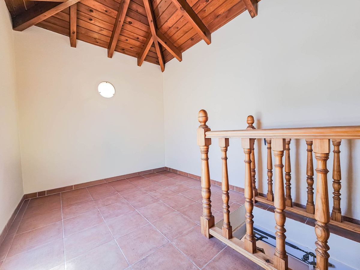 Se vende Adosada de 5 dormitorios en Costa Del Sol, Málaga, España