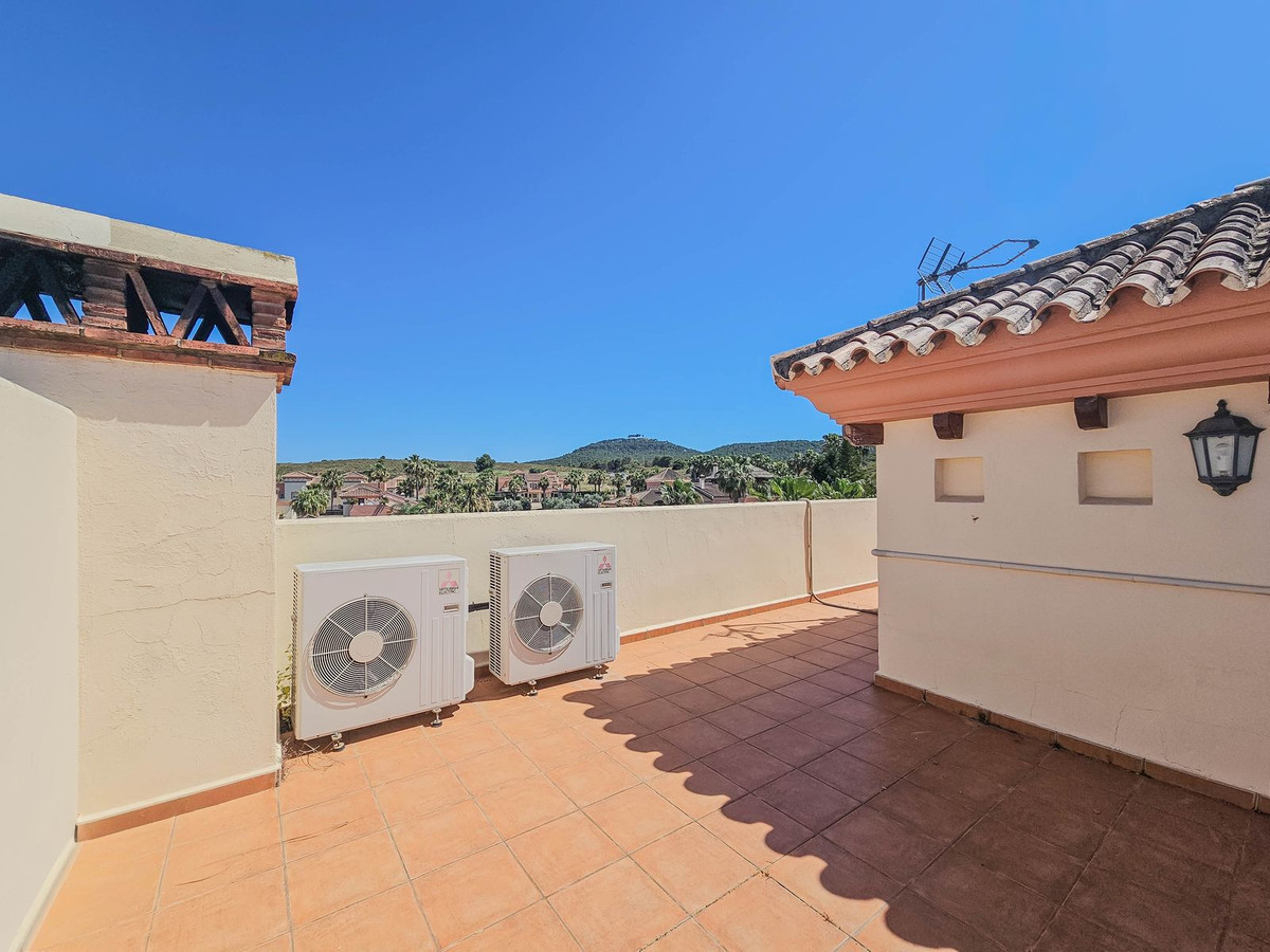 Se vende Adosada de 5 dormitorios en Costa Del Sol, Málaga, España