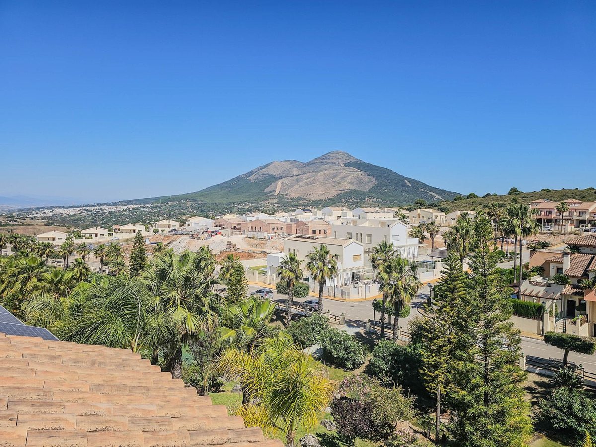 Se vende Adosada de 5 dormitorios en Costa Del Sol, Málaga, España