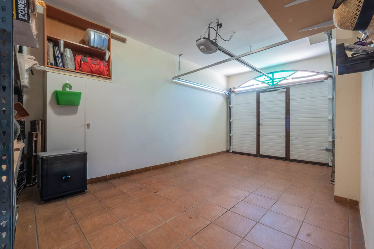 Se vende Adosada de 5 dormitorios en Costa Del Sol, Málaga, España