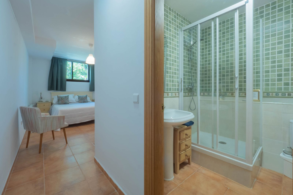 Se vende Adosada de 5 dormitorios en Costa Del Sol, Málaga, España