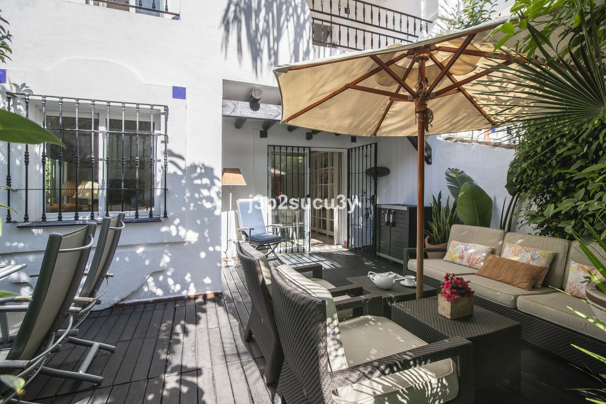 3 Bed Townhouse for sale in Nueva Andalucía Costa Del Sol, Málaga, Spain