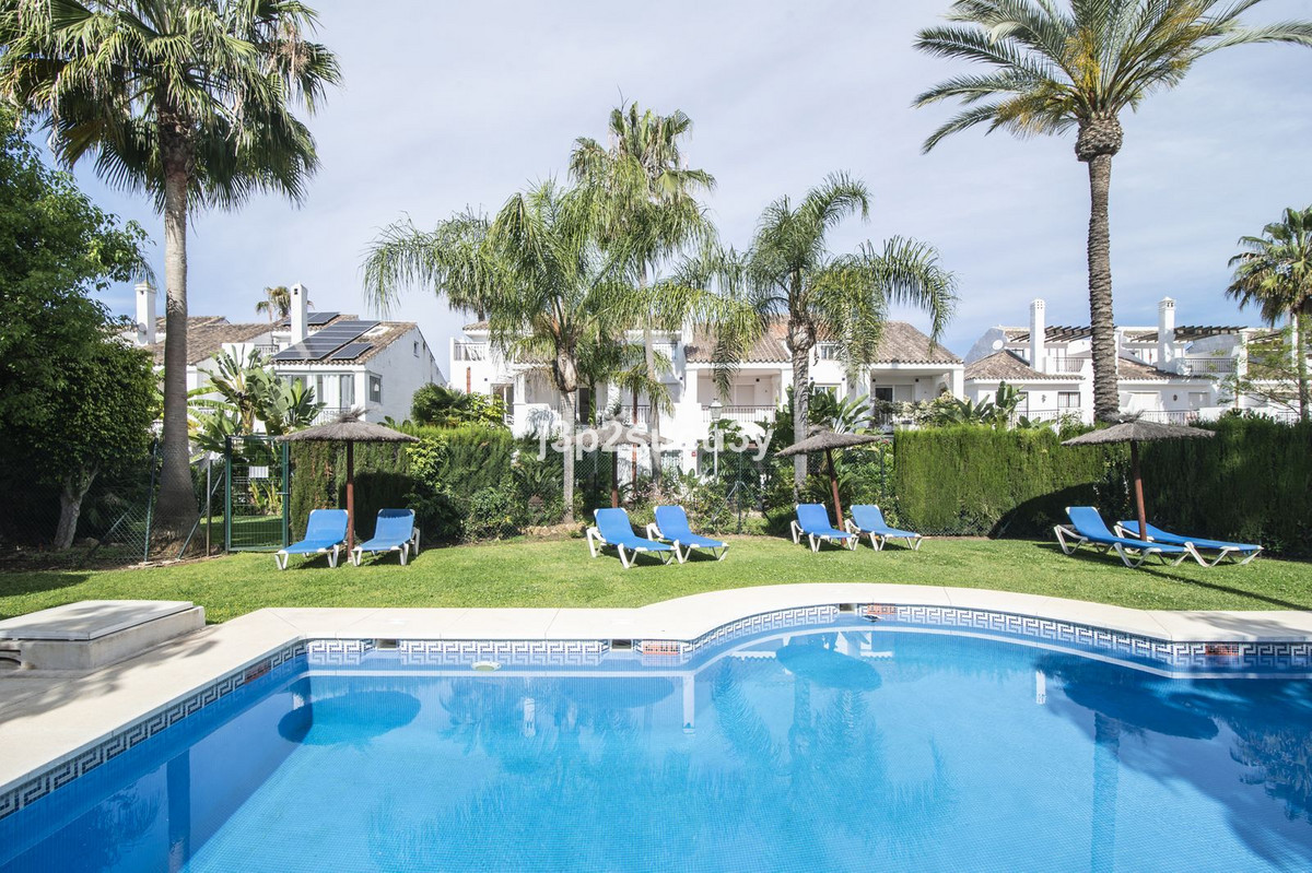 3 Bed Townhouse for sale in Nueva Andalucía Costa Del Sol, Málaga, Spain
