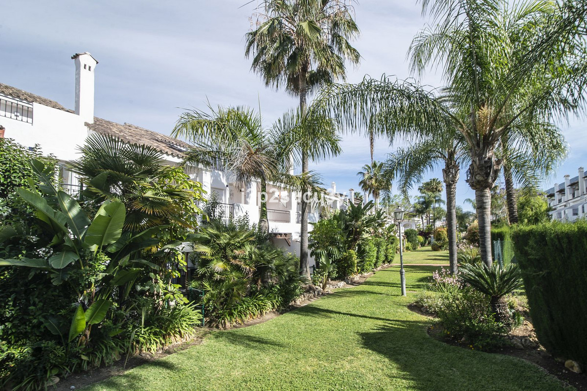 3 Bed Townhouse for sale in Nueva Andalucía Costa Del Sol, Málaga, Spain