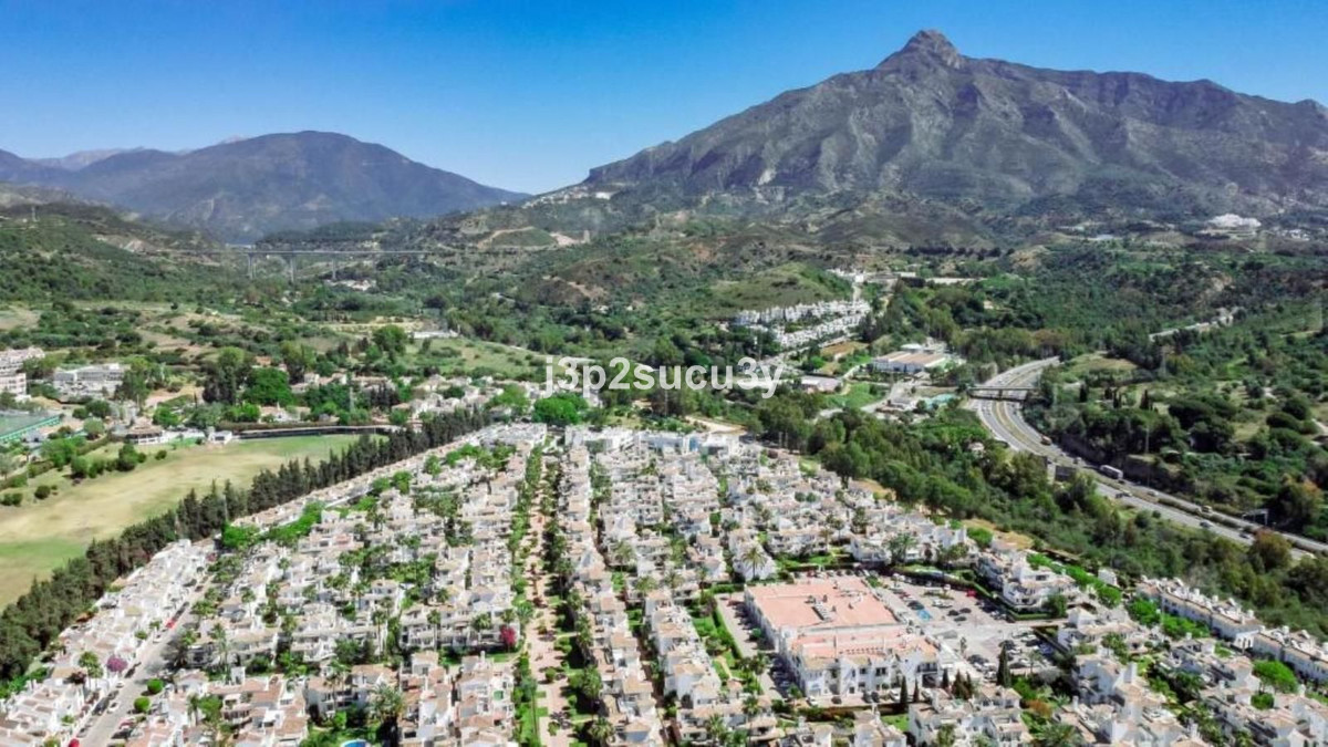 3 Bed Townhouse for sale in Nueva Andalucía Costa Del Sol, Málaga, Spain