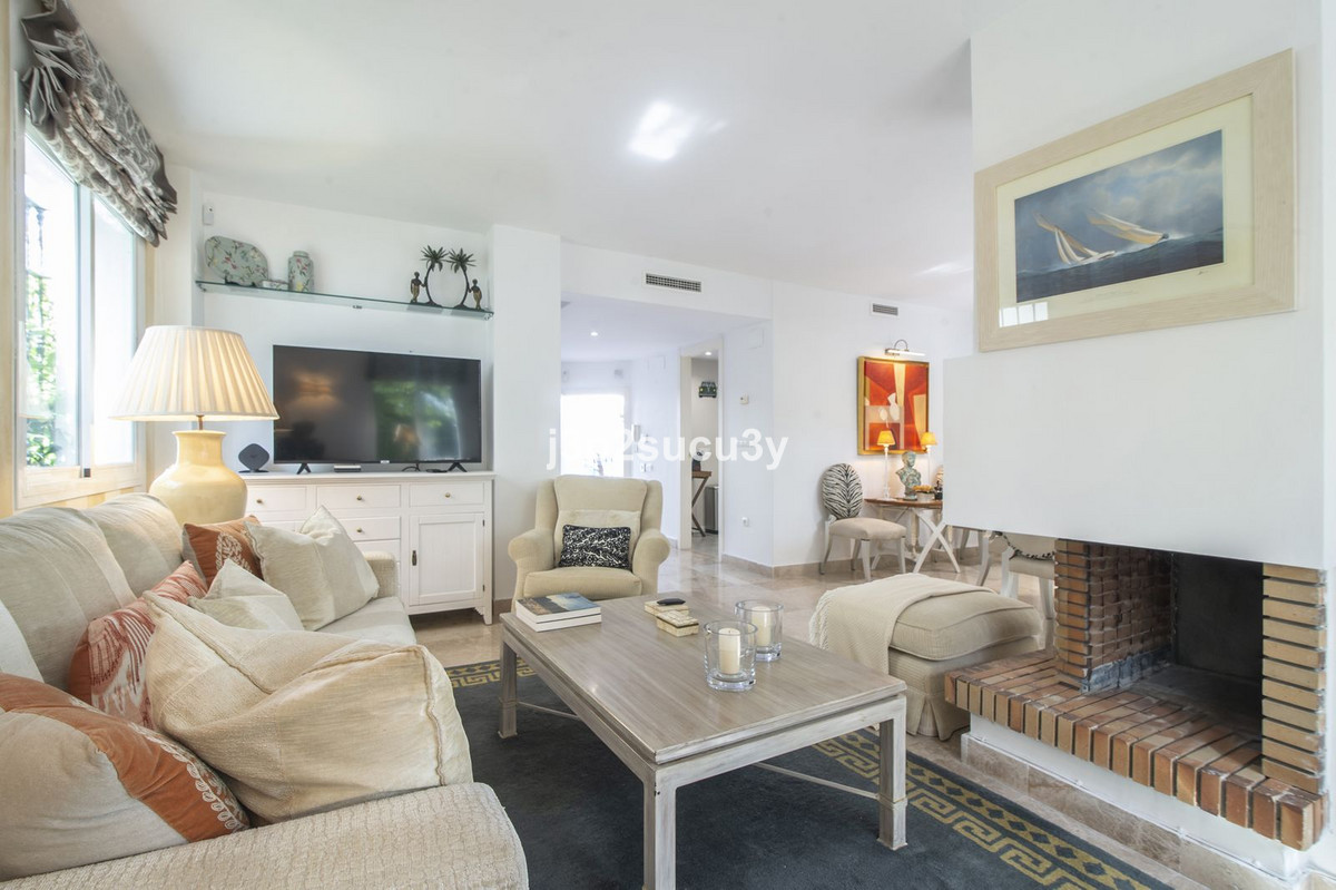 3 Bed Townhouse for sale in Nueva Andalucía Costa Del Sol, Málaga, Spain
