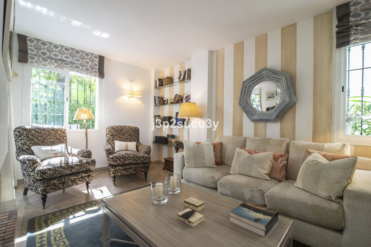 3 Bed Townhouse for sale in Nueva Andalucía Costa Del Sol, Málaga, Spain