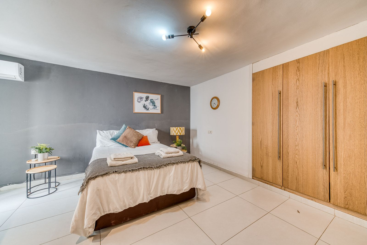 6 Bed Townhouse for sale in Nueva Andalucía Costa Del Sol, Málaga, Spain
