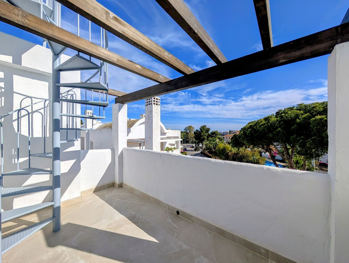 3 Bed Apartment for sale in New Golden Mile Costa Del Sol, Málaga, Spain
