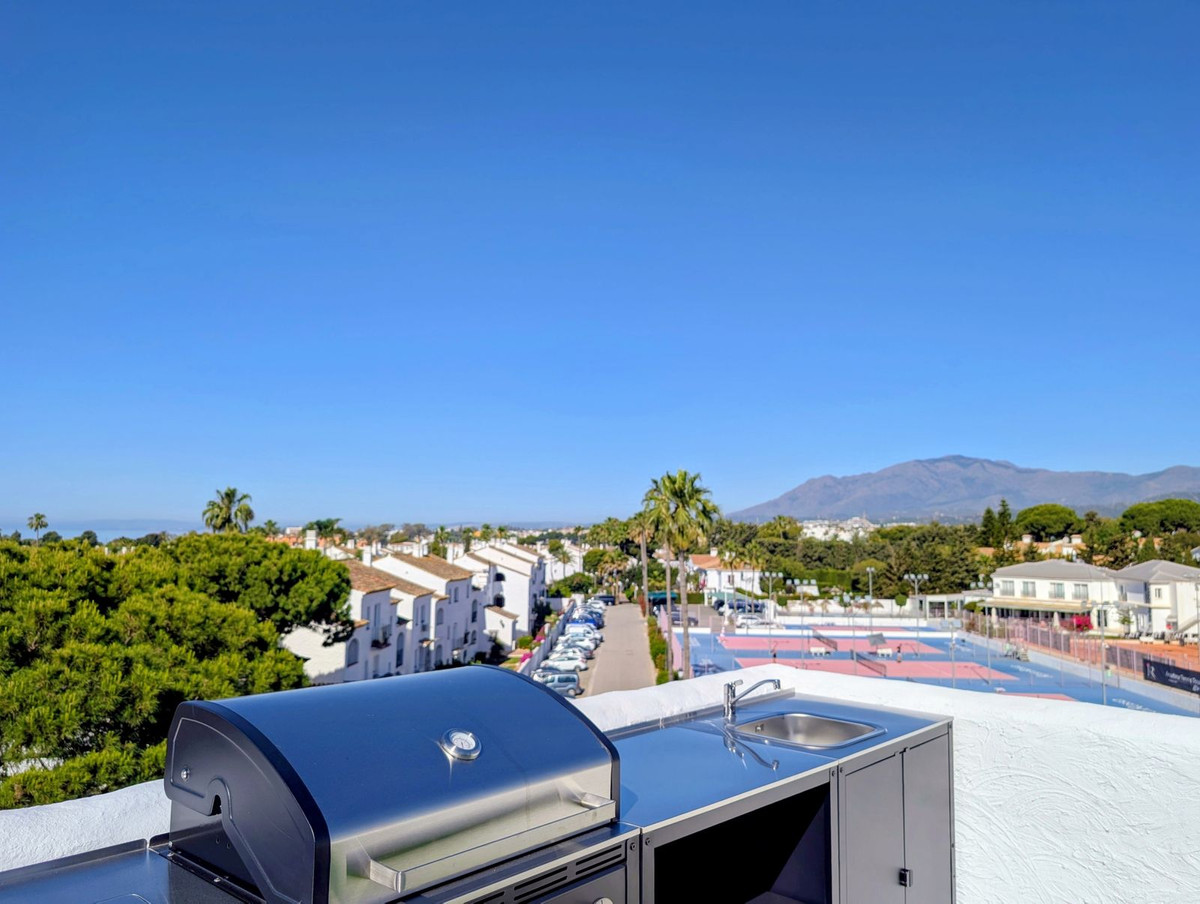 3 Bed Apartment for sale in New Golden Mile Costa Del Sol, Málaga, Spain