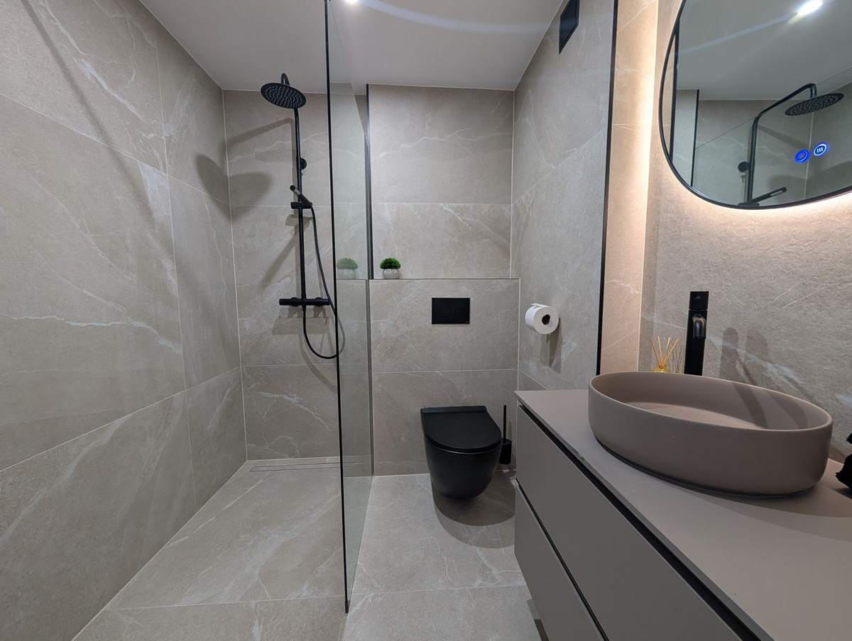 3 Bed Apartment for sale in New Golden Mile Costa Del Sol, Málaga, Spain