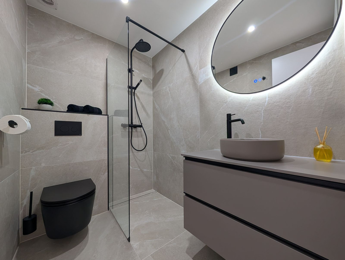 3 Bed Apartment for sale in New Golden Mile Costa Del Sol, Málaga, Spain