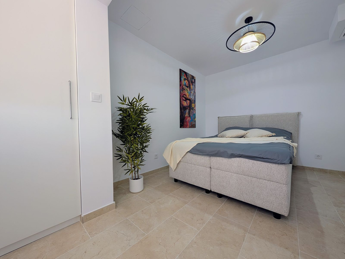 3 Bed Apartment for sale in New Golden Mile Costa Del Sol, Málaga, Spain