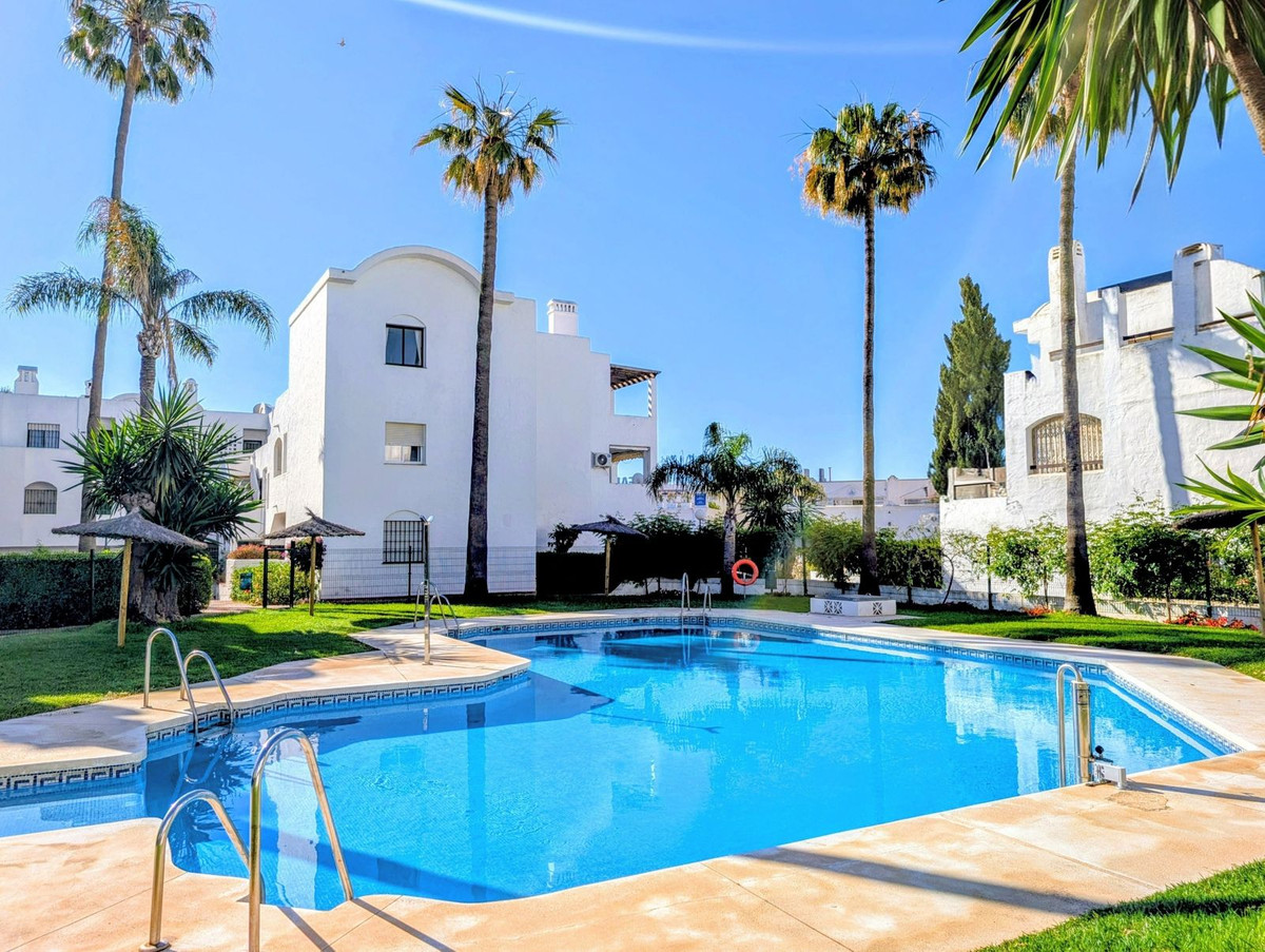 3 Bed Apartment for sale in New Golden Mile Costa Del Sol, Málaga, Spain
