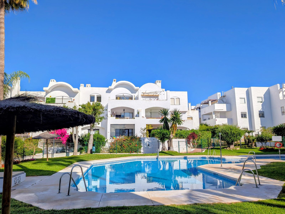 3 Bed Apartment for sale in New Golden Mile Costa Del Sol, Málaga, Spain