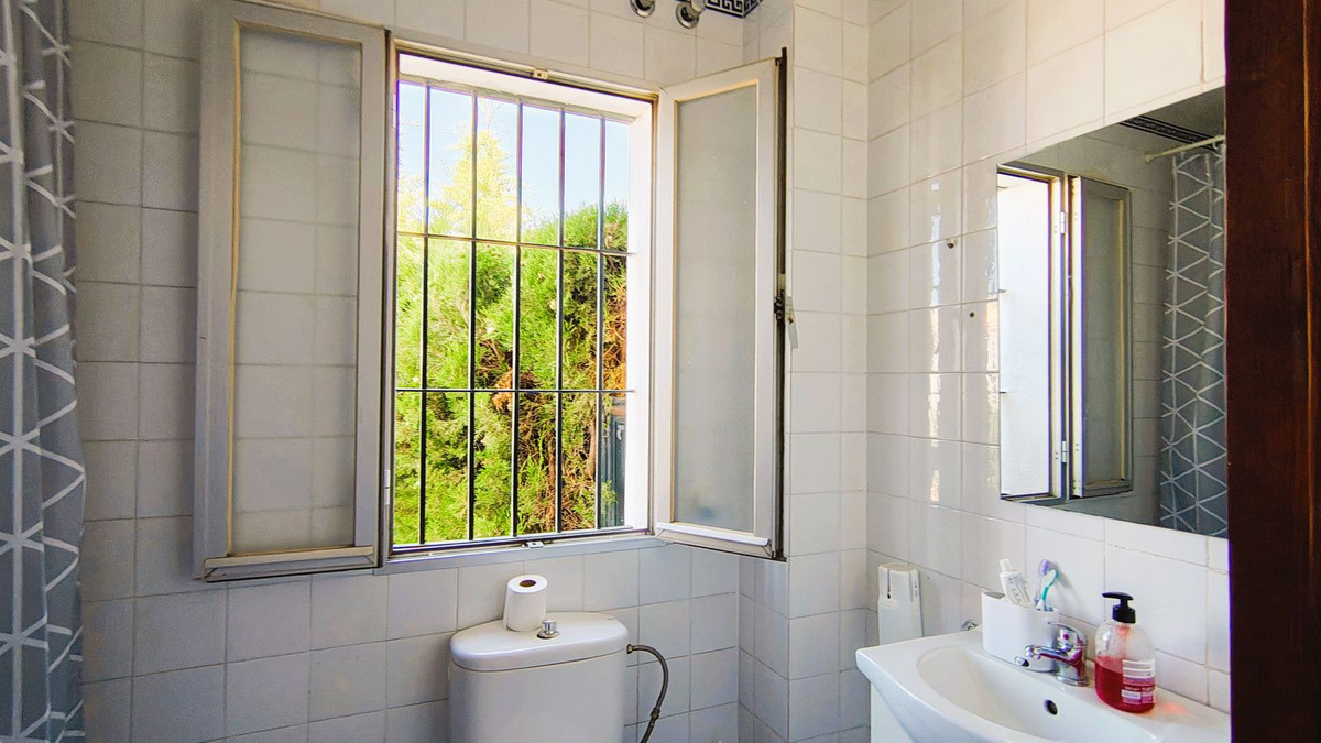 Se vende Pareada de 3 dormitorios en Costa Del Sol, Málaga, España