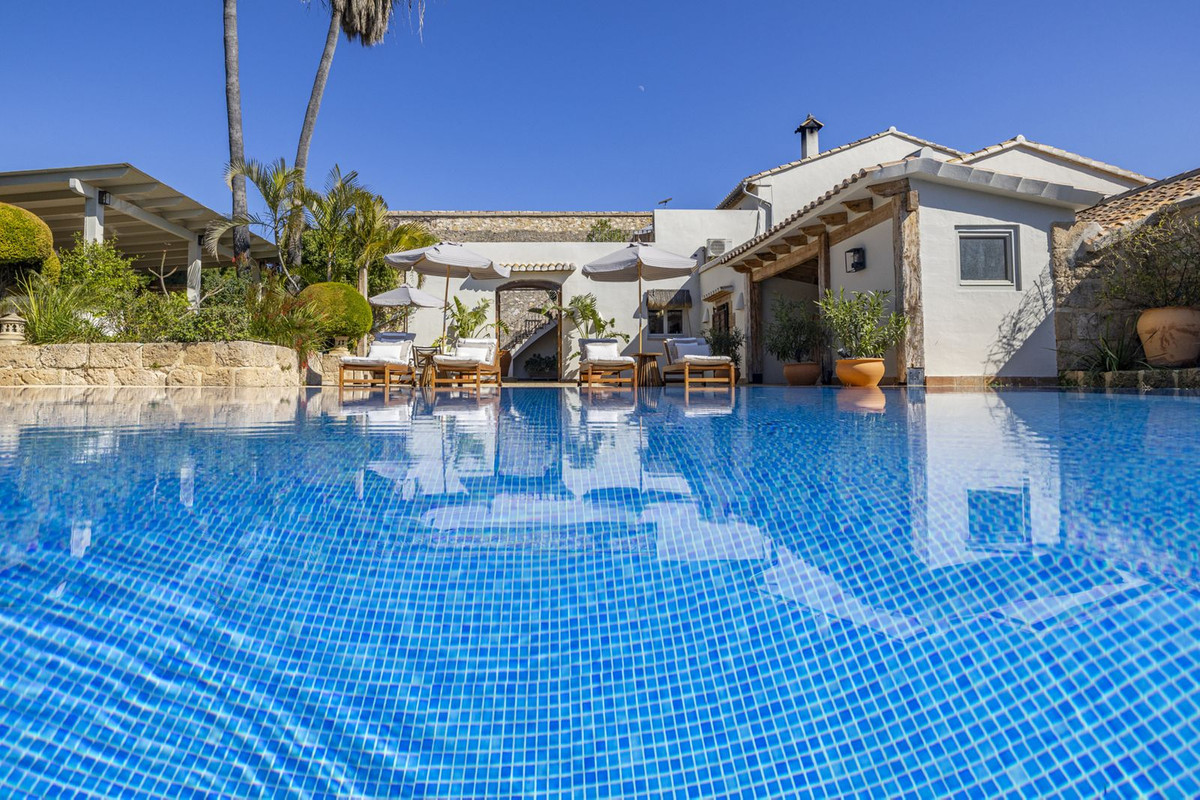 6 Bed Townhouse for sale in La Xara Costa Blanca, Alicante, Spain