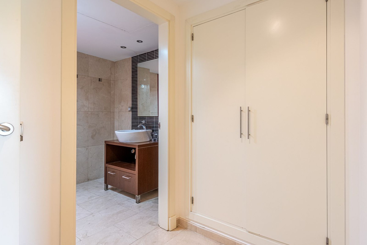 3 Bed Apartment for sale in Casares Costa Del Sol, Málaga, Spain