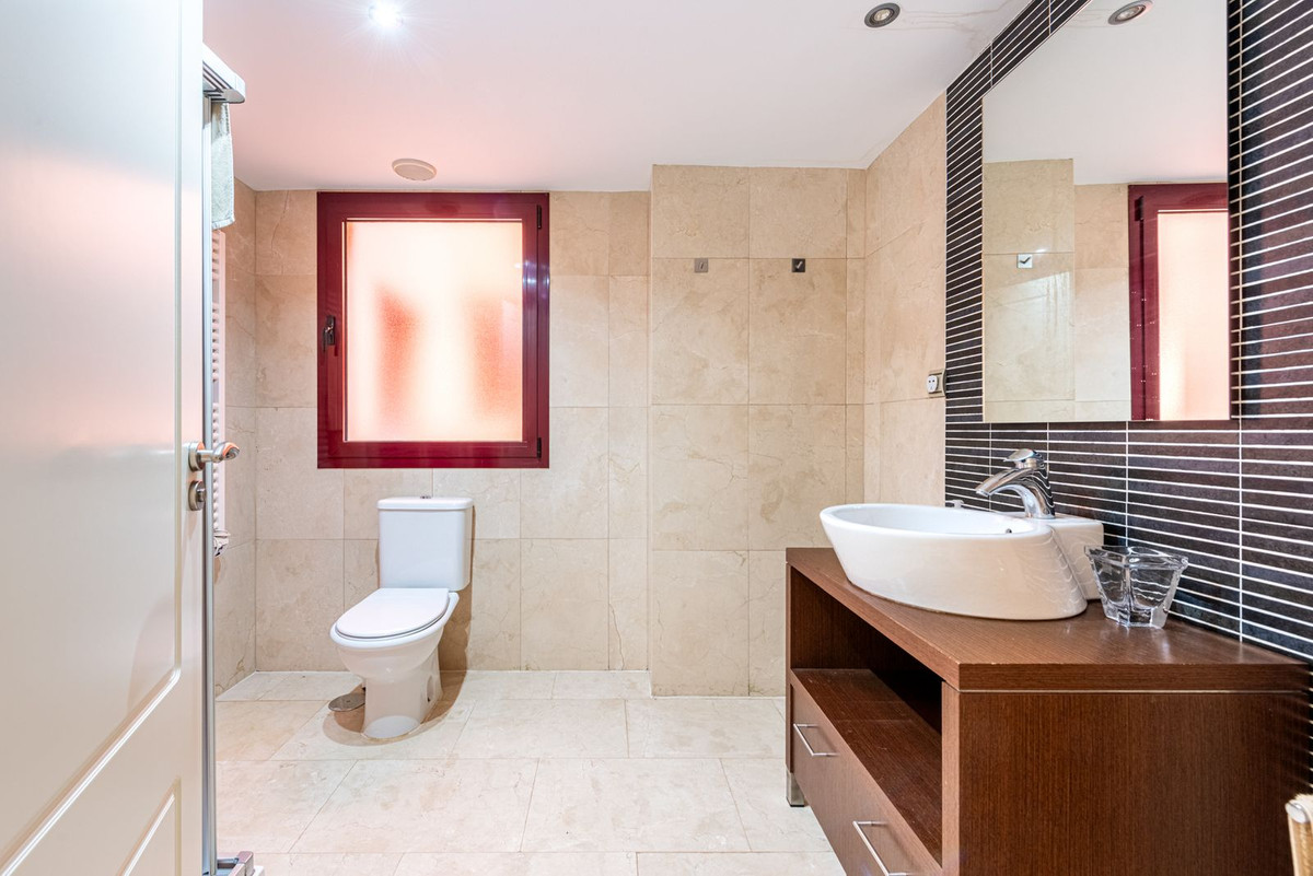 3 Bed Apartment for sale in Casares Costa Del Sol, Málaga, Spain