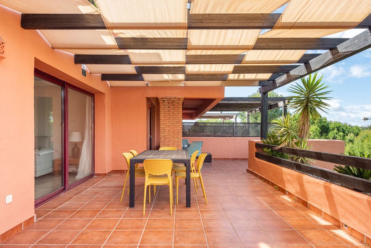 3 Bed Apartment for sale in Casares Costa Del Sol, Málaga, Spain