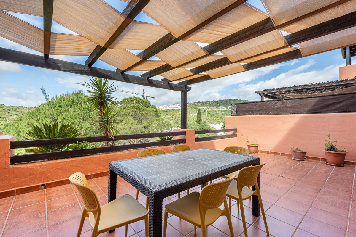3 Bed Apartment for sale in Casares Costa Del Sol, Málaga, Spain