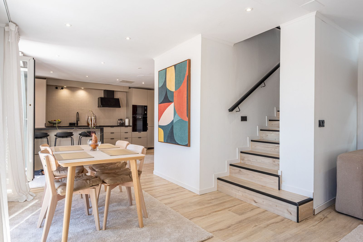 Se vende Apartamento Planta Media de 2 dormitorios en Costa Del Sol, Málaga, España