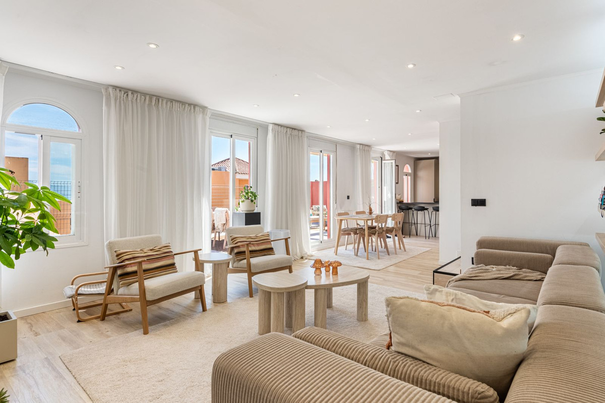 Se vende Apartamento Planta Media de 2 dormitorios en Costa Del Sol, Málaga, España