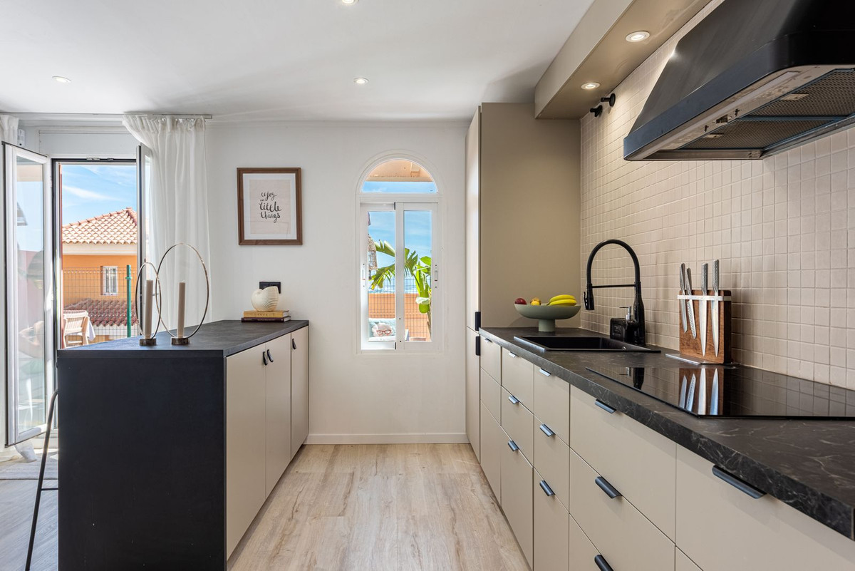 Se vende Apartamento Planta Media de 2 dormitorios en Costa Del Sol, Málaga, España