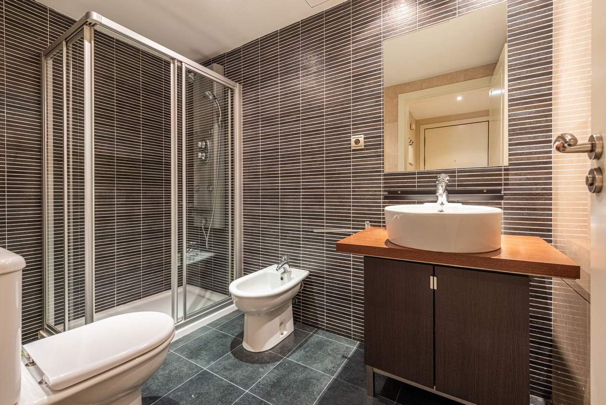Se vende Apartamento Planta Baja de 2 dormitorios en Costa Del Sol, Málaga, España