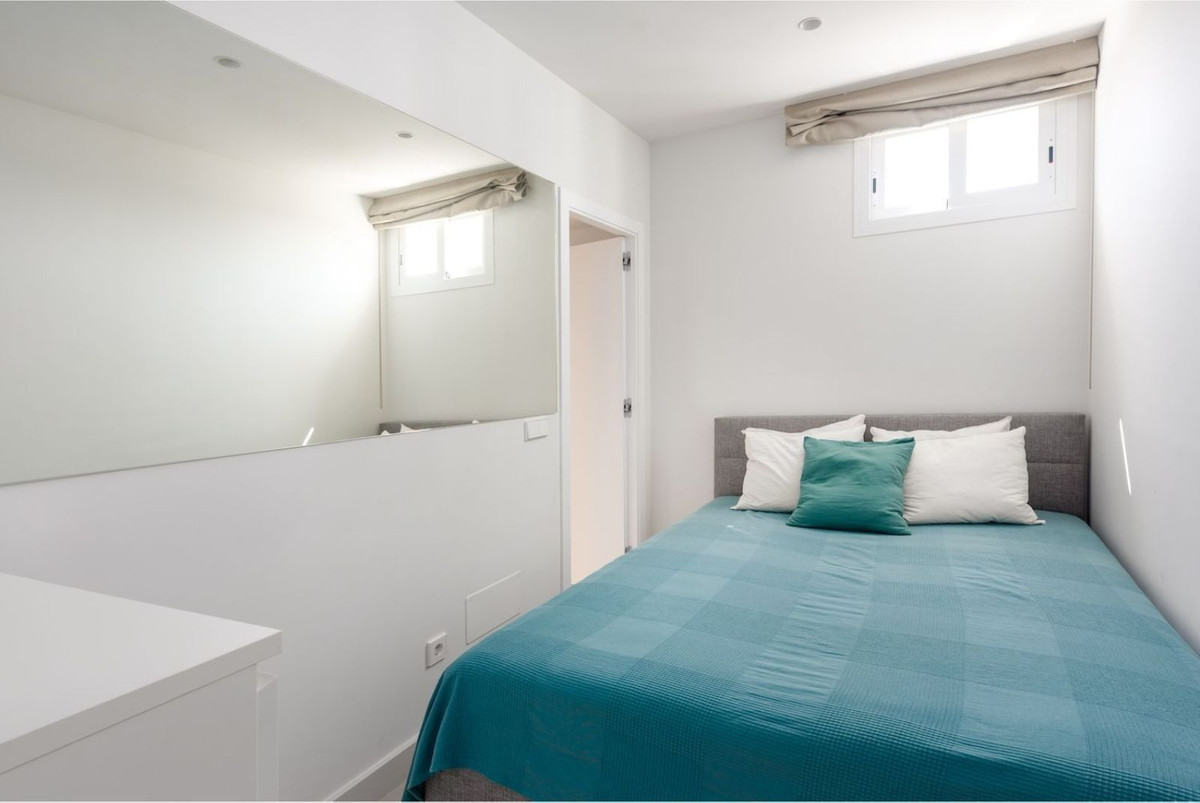 2 Bed Apartment for sale in Puerto Banús Costa Del Sol, Málaga, Spain