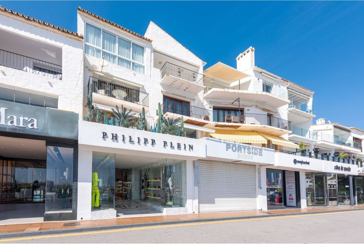 2 Bed Apartment for sale in Puerto Banús Costa Del Sol, Málaga, Spain