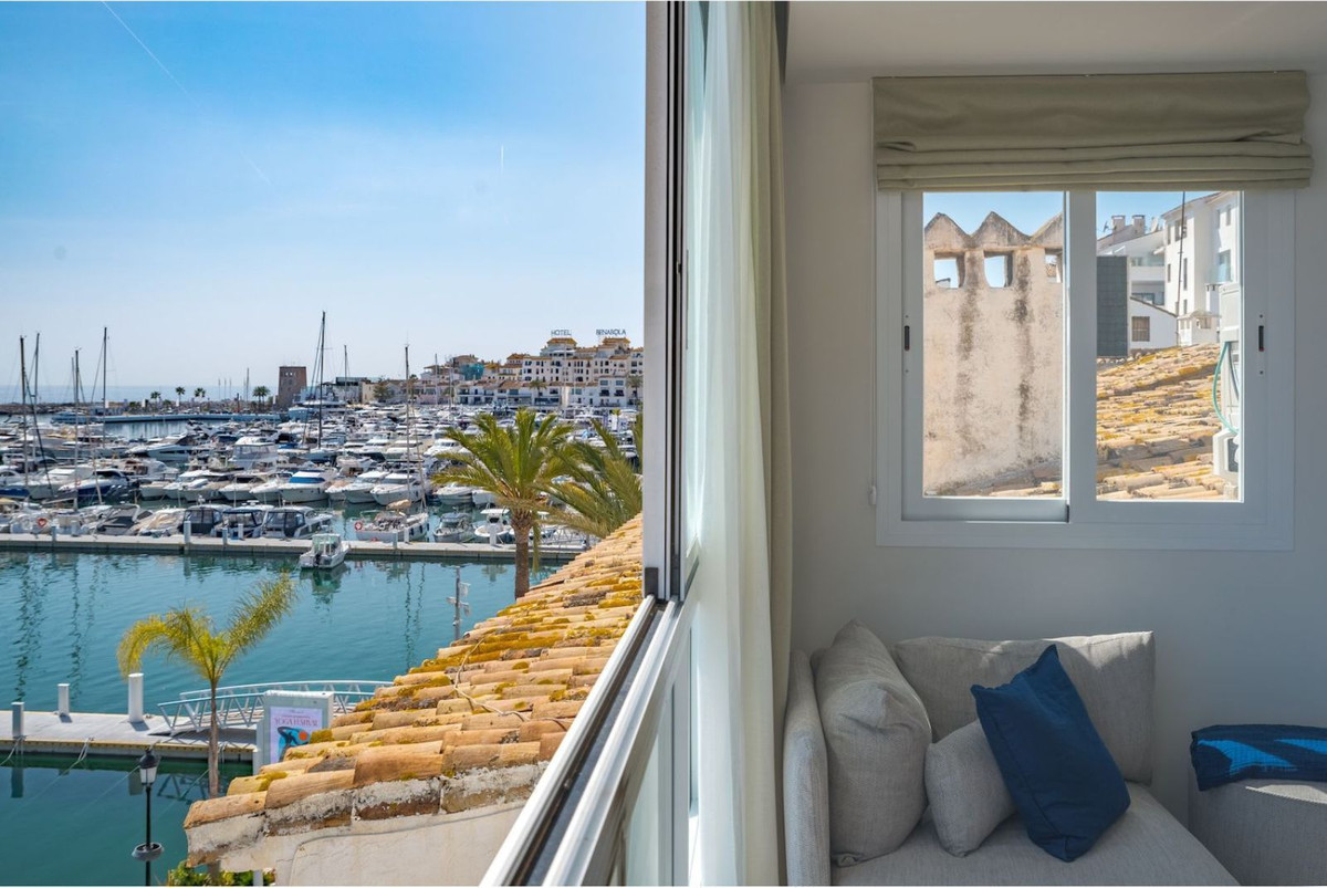 2 Bed Apartment for sale in Puerto Banús Costa Del Sol, Málaga, Spain