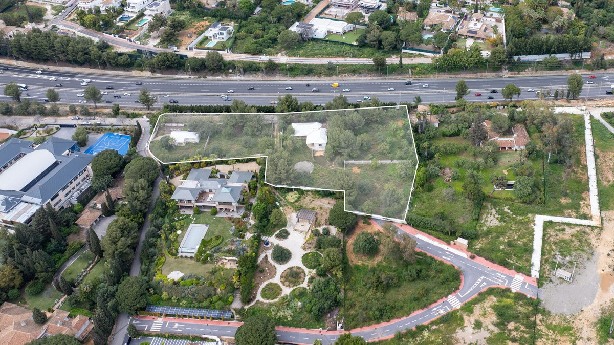 Se vende Terreno Urbano  en Costa Del Sol, Málaga, España